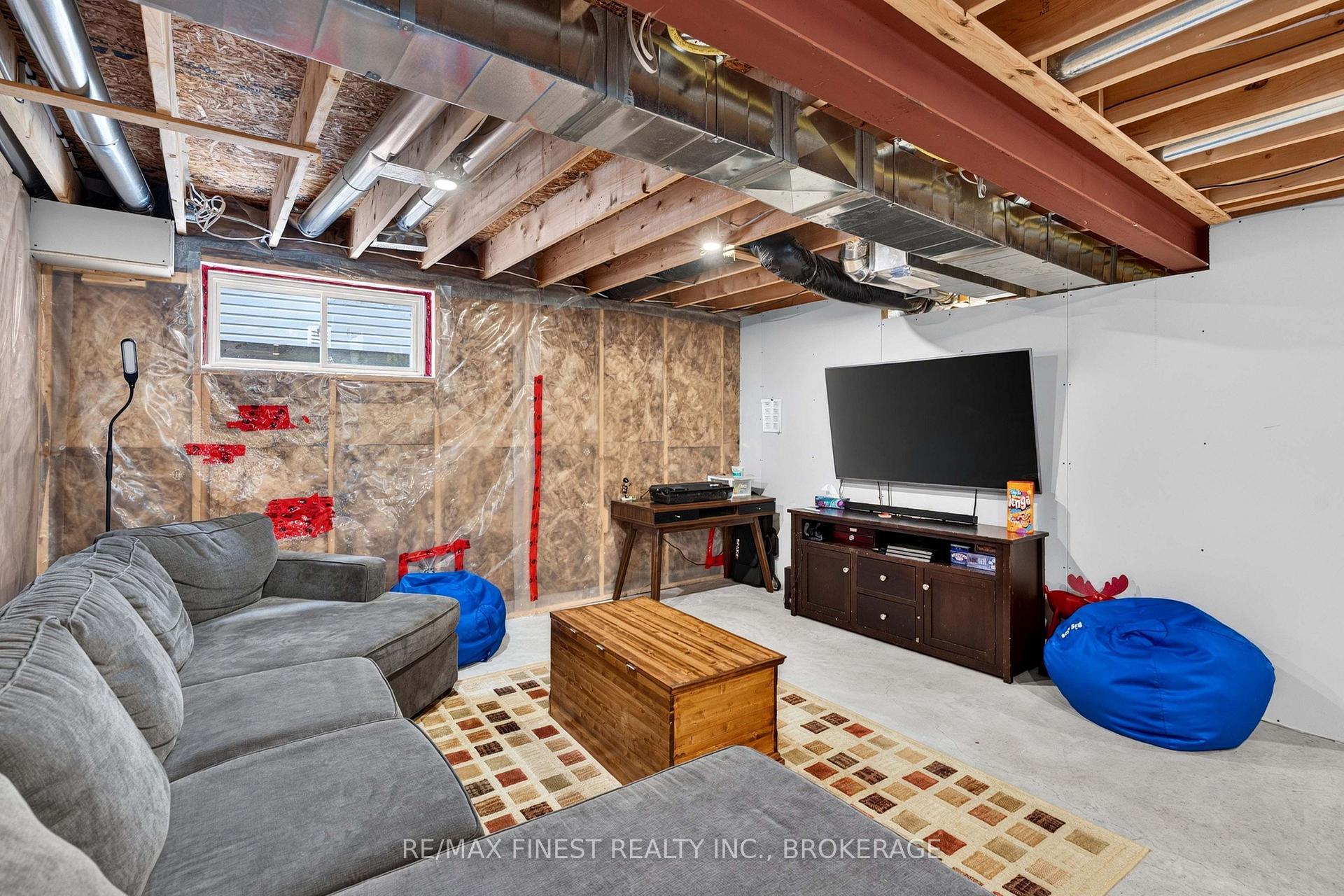 Photo 39 of 1593 Providence Crescent, Kingston, City Northwest — HOMEH