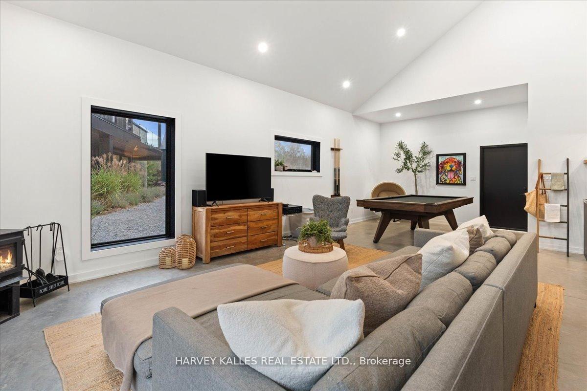 Photo 37 of 690 Weese Road, Prince Edward County, Ameliasburg Ward — HOMEH