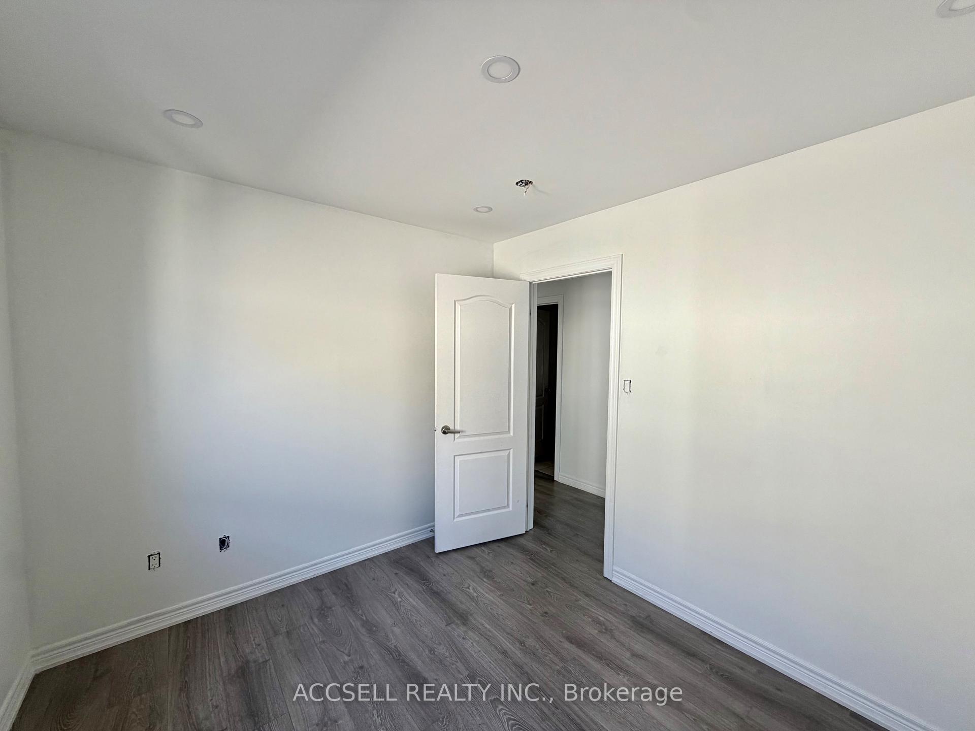 Photo 18 of 43 Banbridge Crescent, Brampton, Credit Valley — HOMEH