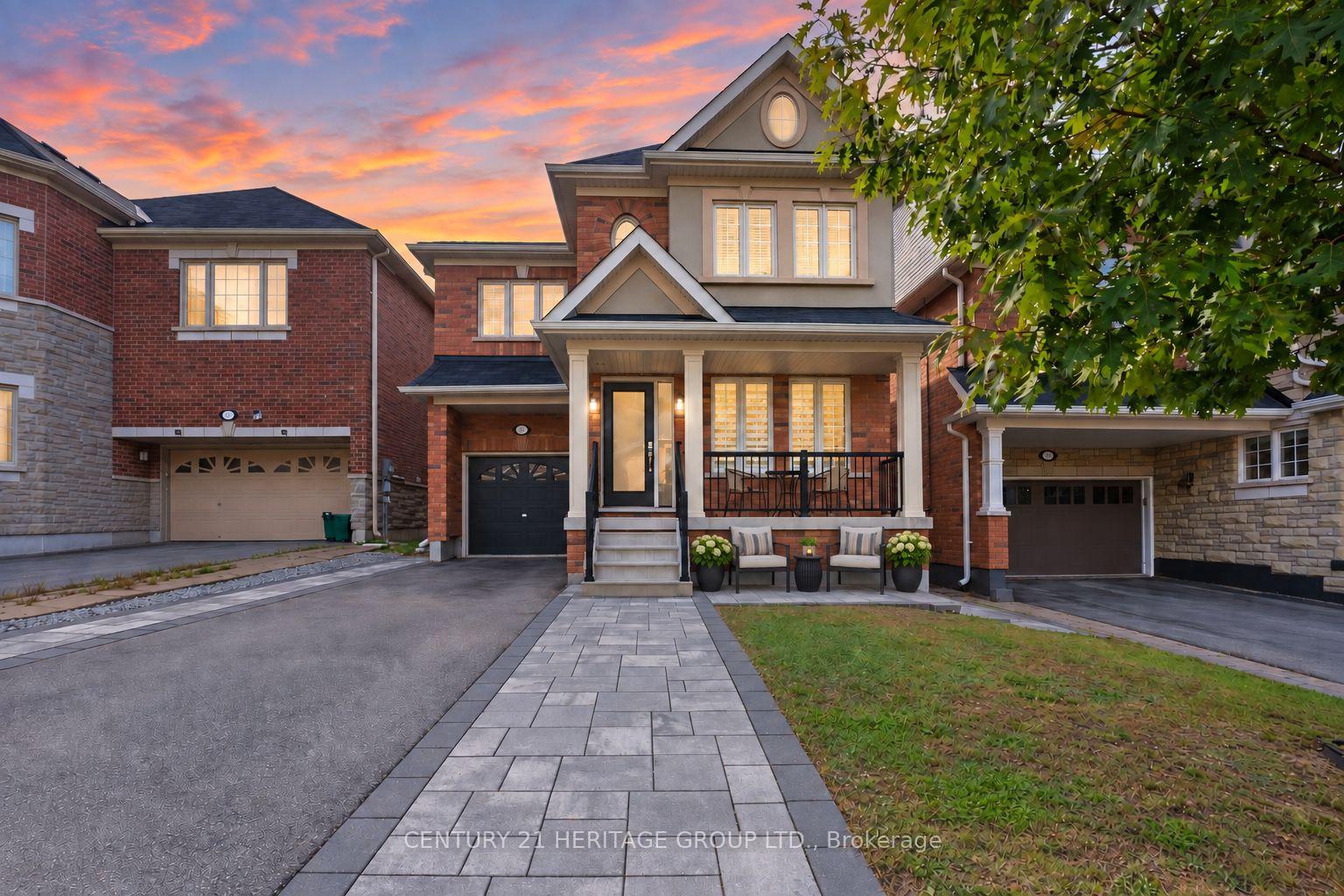 Photo 2 of 244 Gord Clelland Gate, Newmarket, Woodland Hill — HOMEH