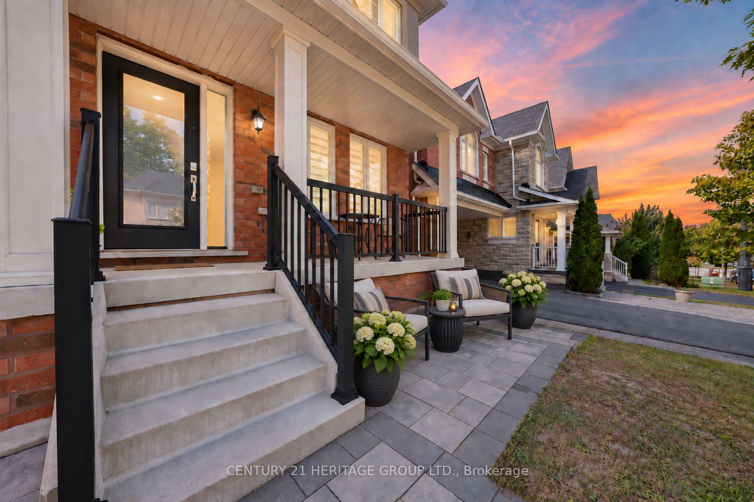 Photo 3 of 244 Gord Clelland Gate, Newmarket, Woodland Hill — HOMEH