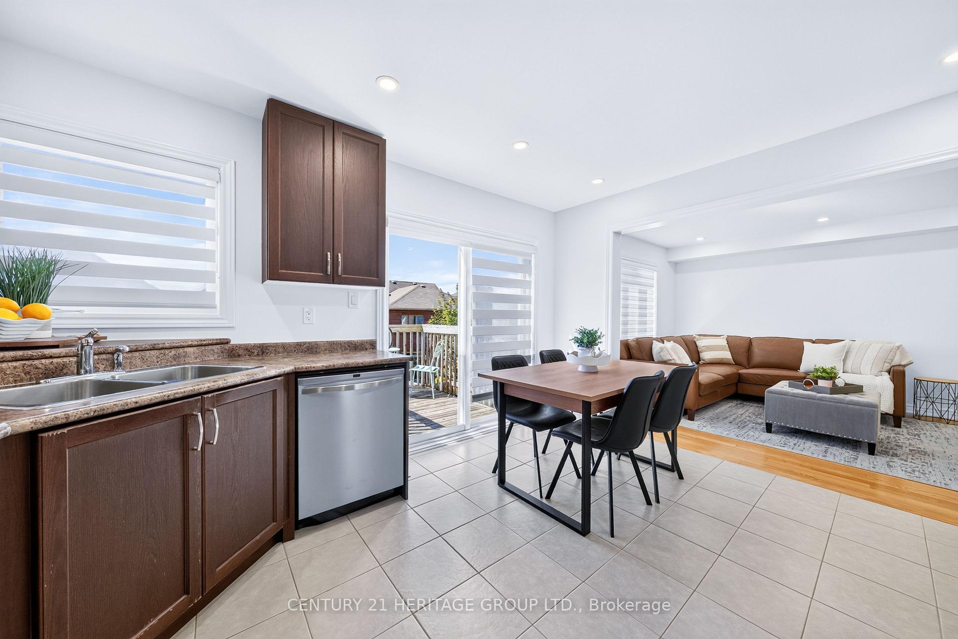 Photo 15 of 244 Gord Clelland Gate, Newmarket, Woodland Hill — HOMEH
