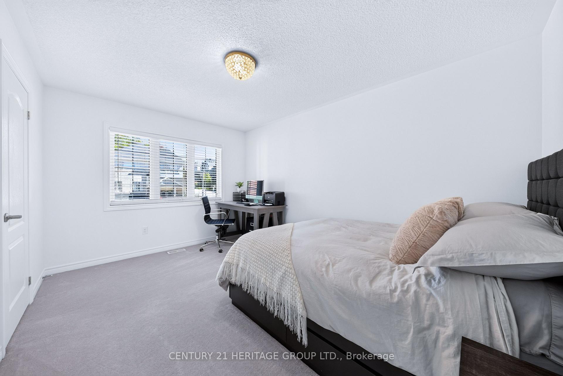 Photo 31 of 244 Gord Clelland Gate, Newmarket, Woodland Hill — HOMEH