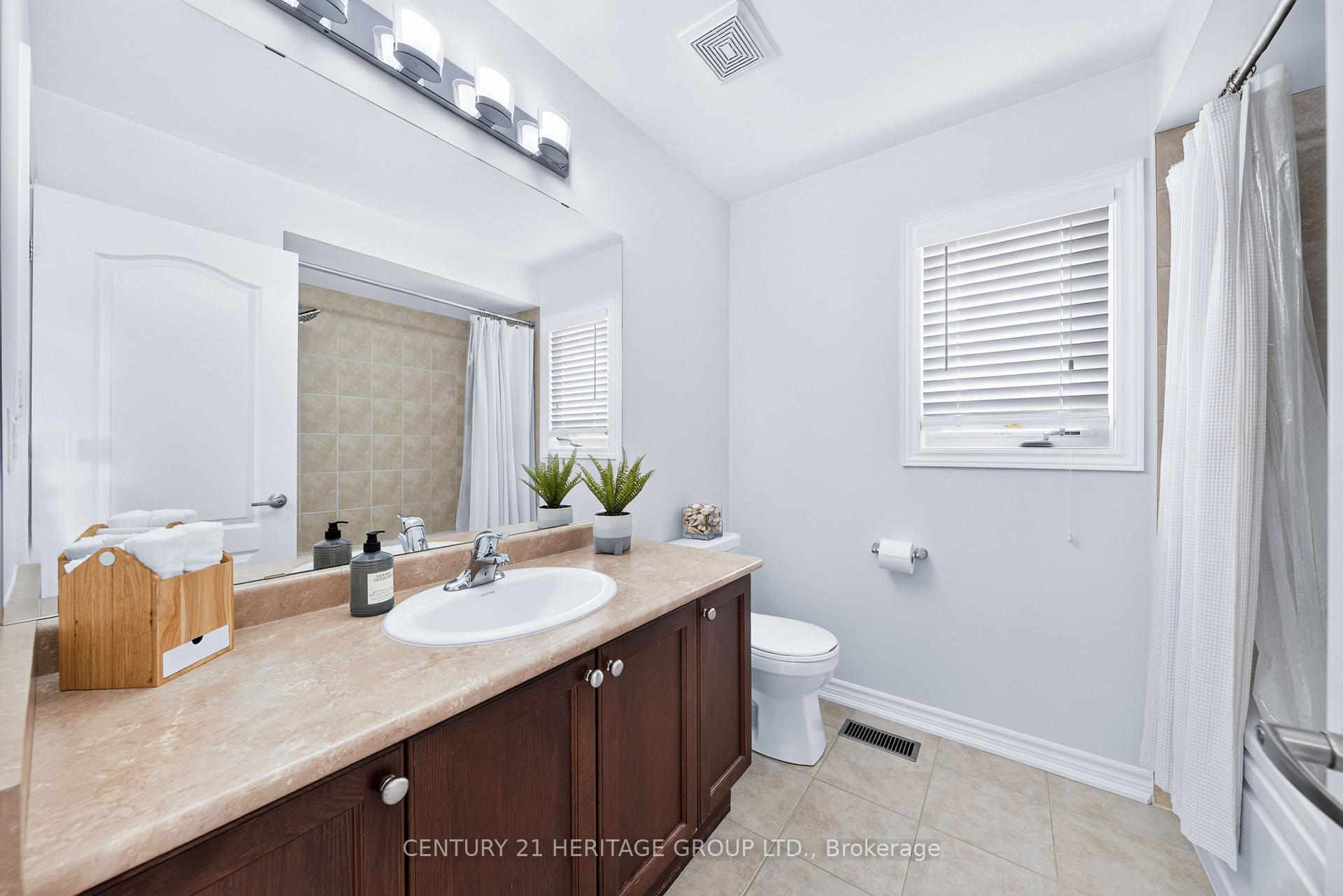 Photo 32 of 244 Gord Clelland Gate, Newmarket, Woodland Hill — HOMEH