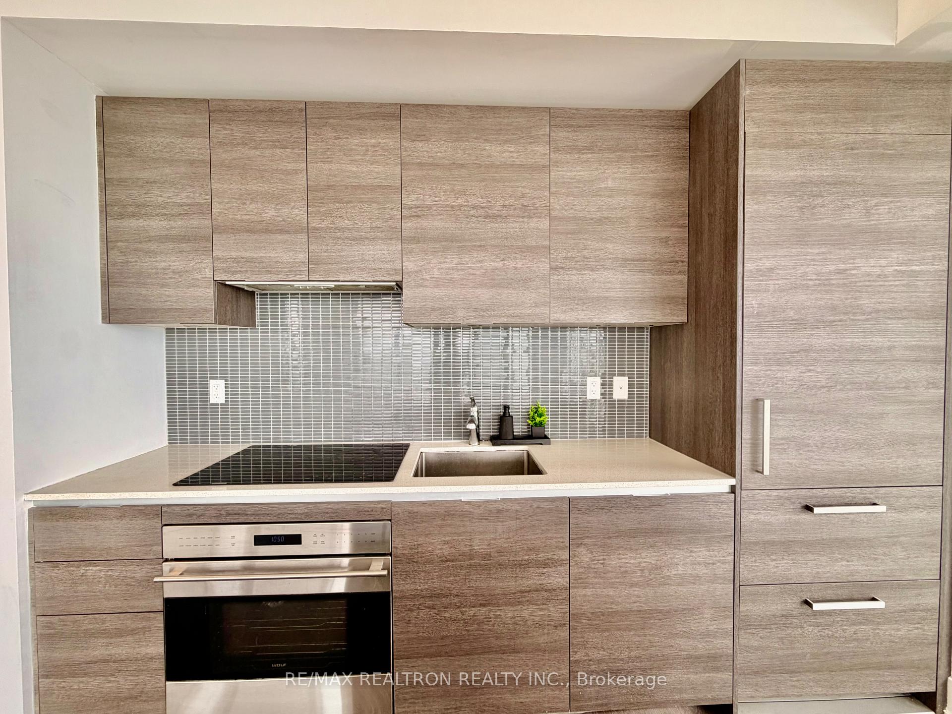 Photo 8 of Unit 2806, 200 Bloor Street W, Toronto, The Annex — HOMEH
