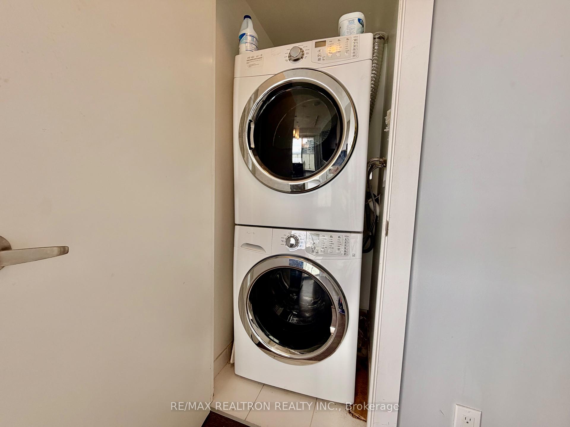 Photo 20 of Unit 2806, 200 Bloor Street W, Toronto, The Annex — HOMEH
