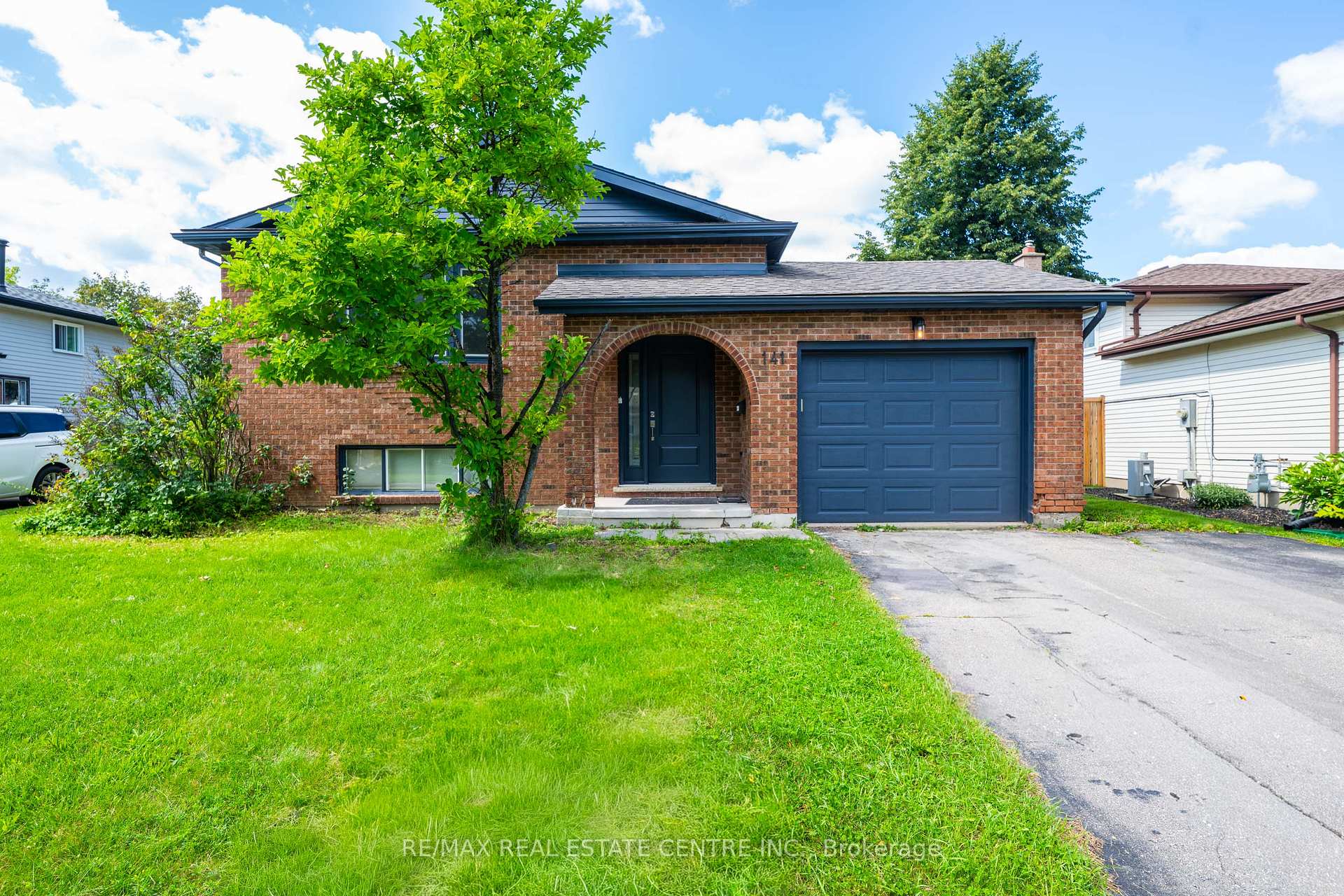 Photo 1 of 141 Cedar Crest Street, Kitchener, Forest Heights — HOMEH