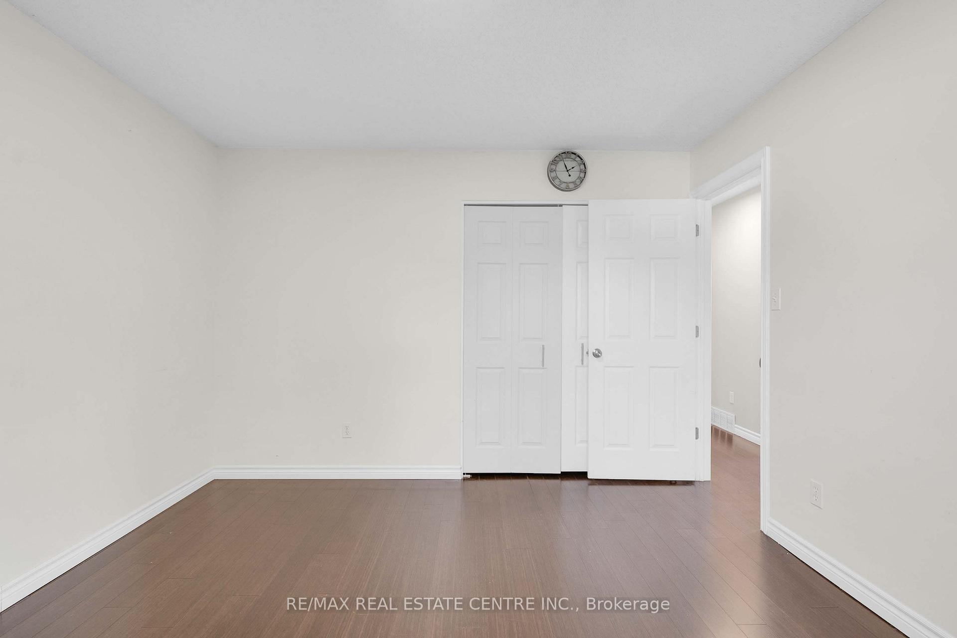 Photo 15 of 141 Cedar Crest Street, Kitchener, Forest Heights — HOMEH