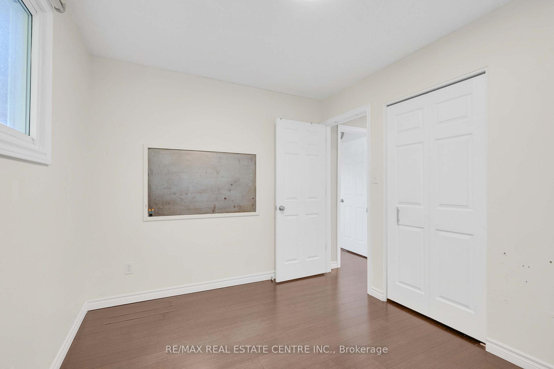Photo 17 of 141 Cedar Crest Street, Kitchener, Forest Heights — HOMEH