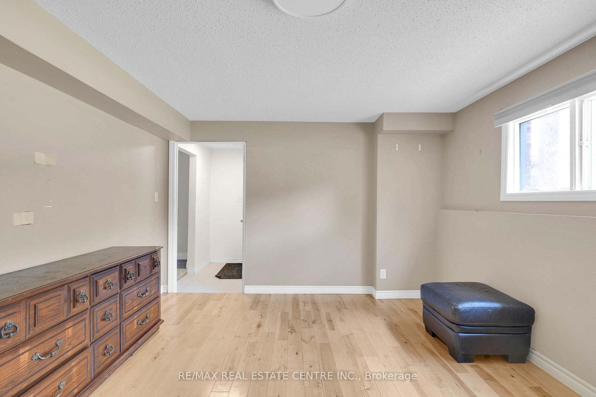Photo 28 of 141 Cedar Crest Street, Kitchener, Forest Heights — HOMEH