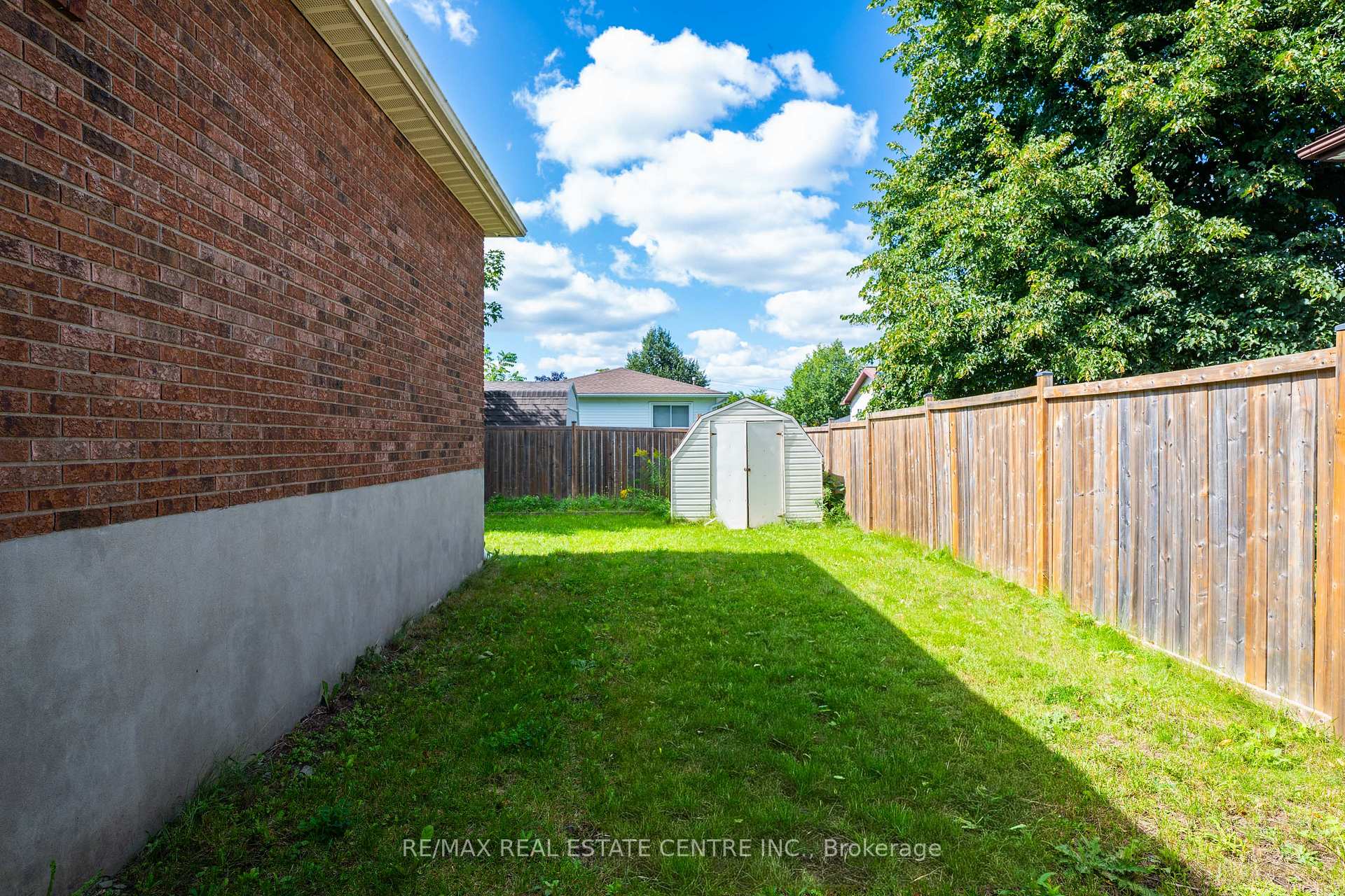 Photo 29 of 141 Cedar Crest Street, Kitchener, Forest Heights — HOMEH