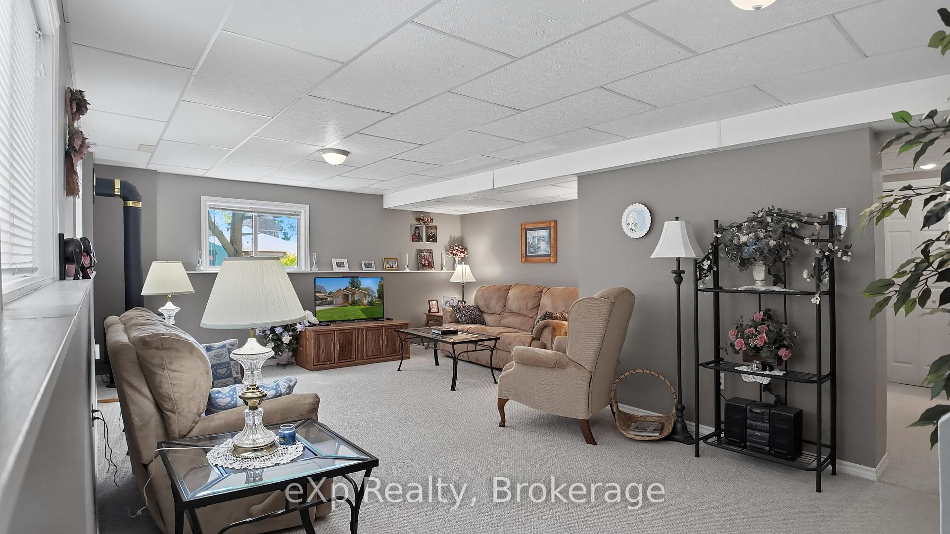Photo 17 of 565 9th Street, Hanover — HOMEH