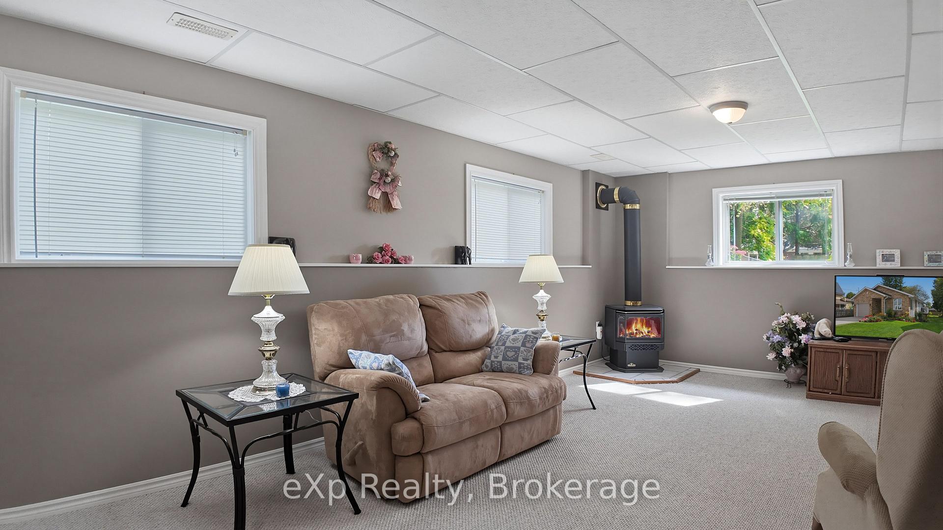 Photo 18 of 565 9th Street, Hanover — HOMEH