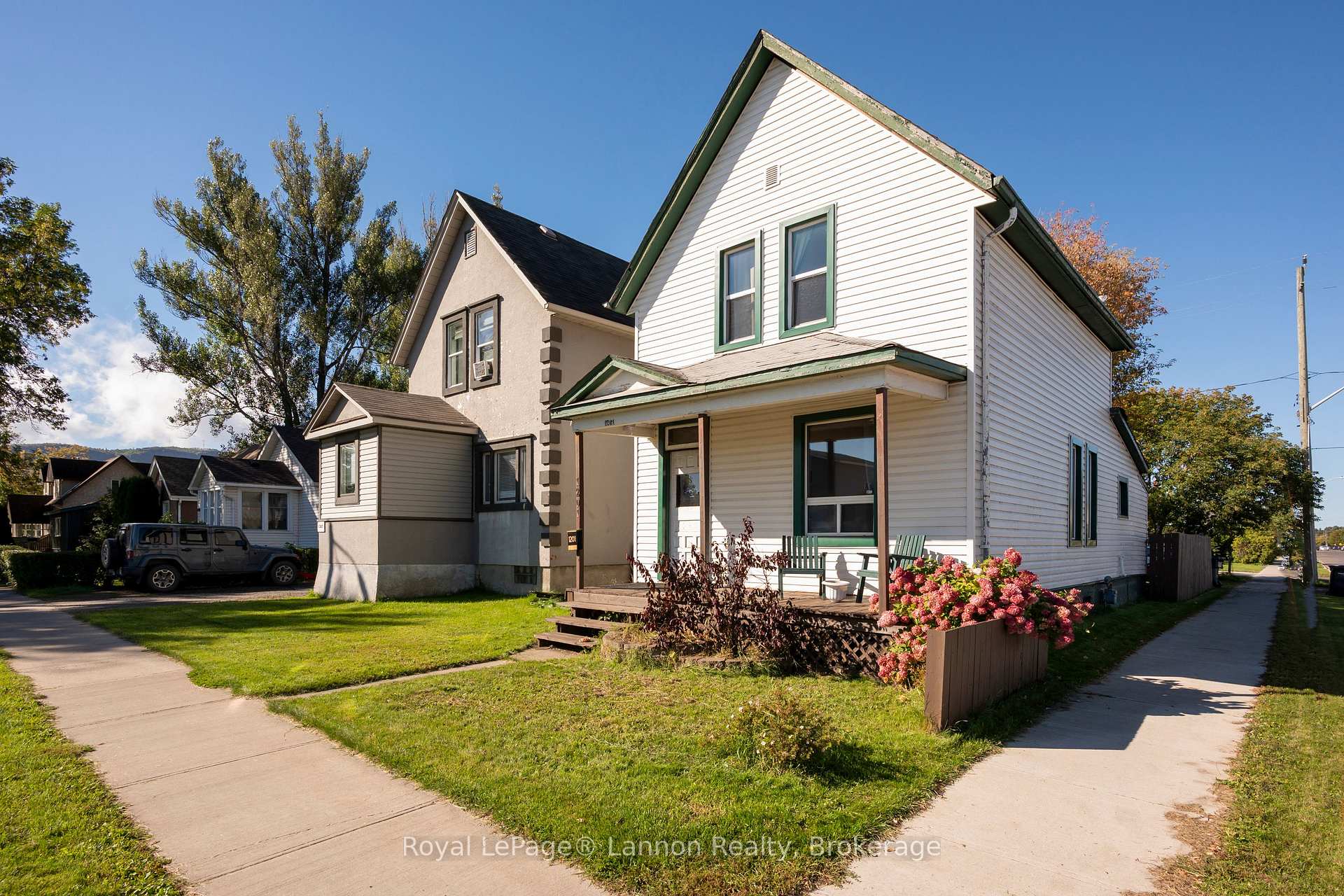 Front of 1201 Edward Street S
