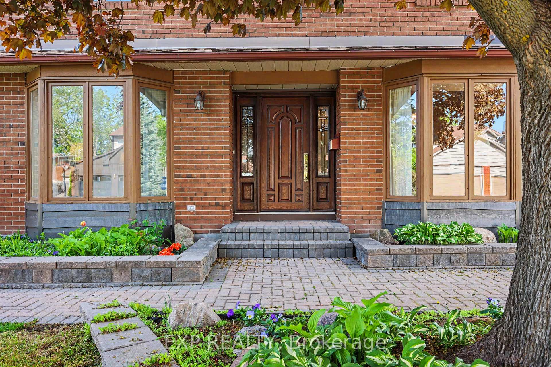Photo 4 of 105 Country Club Drive, Ottawa, Hunt Club — HOMEH