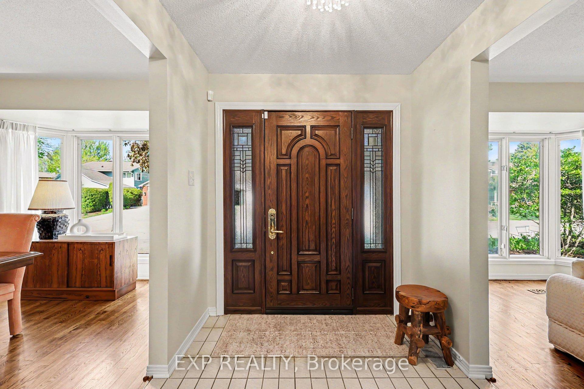 Photo 5 of 105 Country Club Drive, Ottawa, Hunt Club — HOMEH