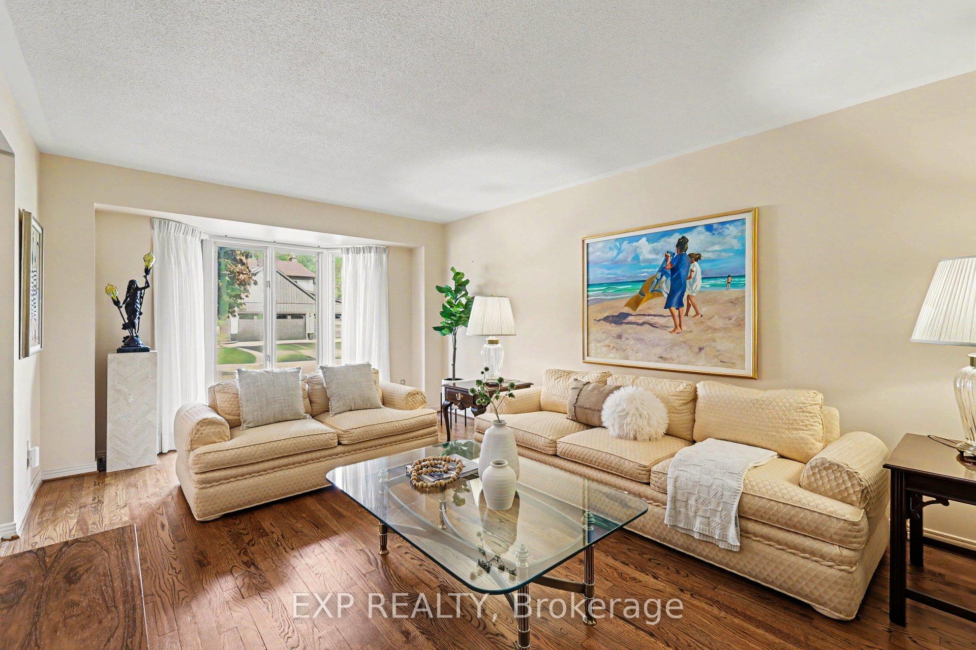 Photo 7 of 105 Country Club Drive, Ottawa, Hunt Club — HOMEH