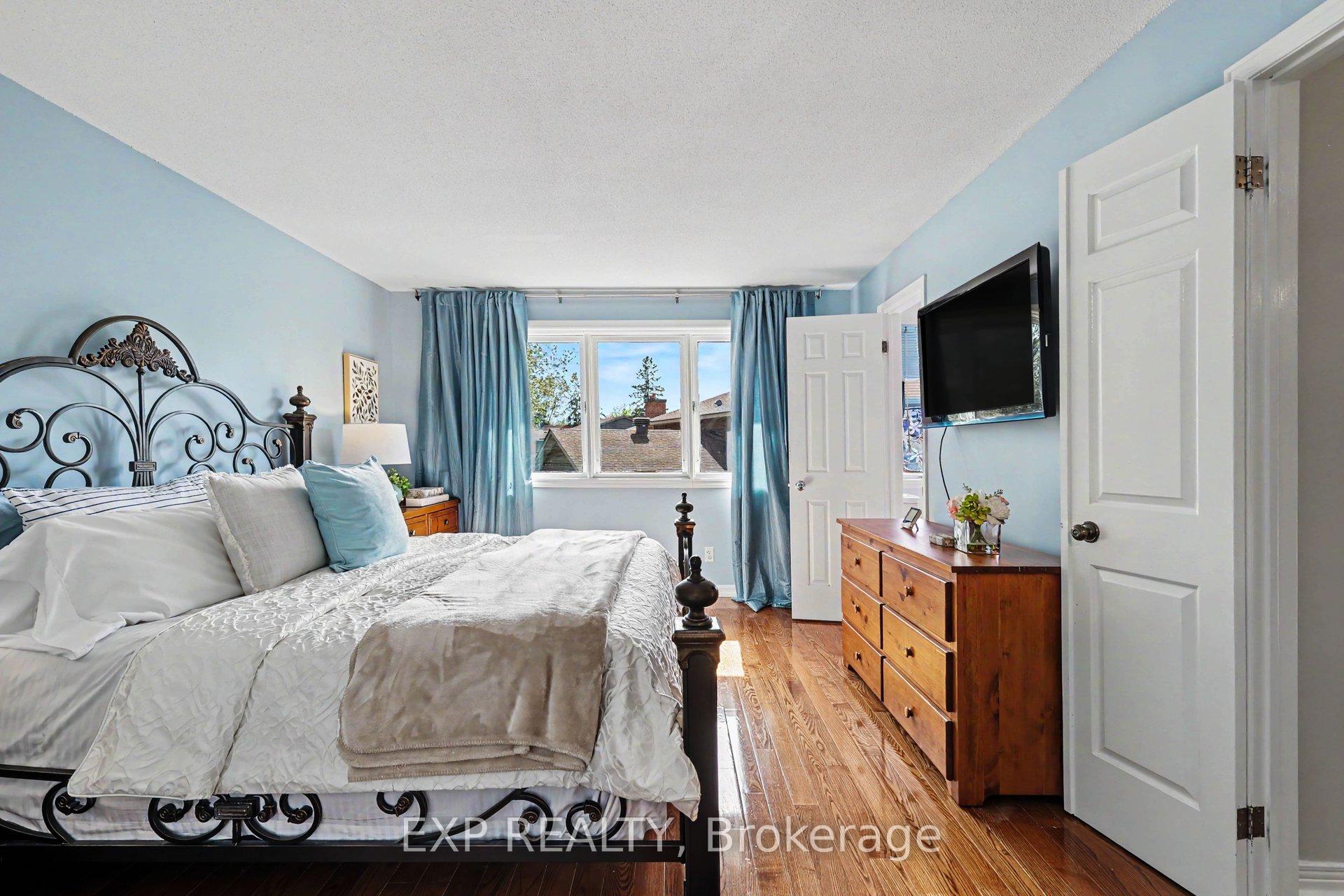 Photo 21 of 105 Country Club Drive, Ottawa, Hunt Club — HOMEH