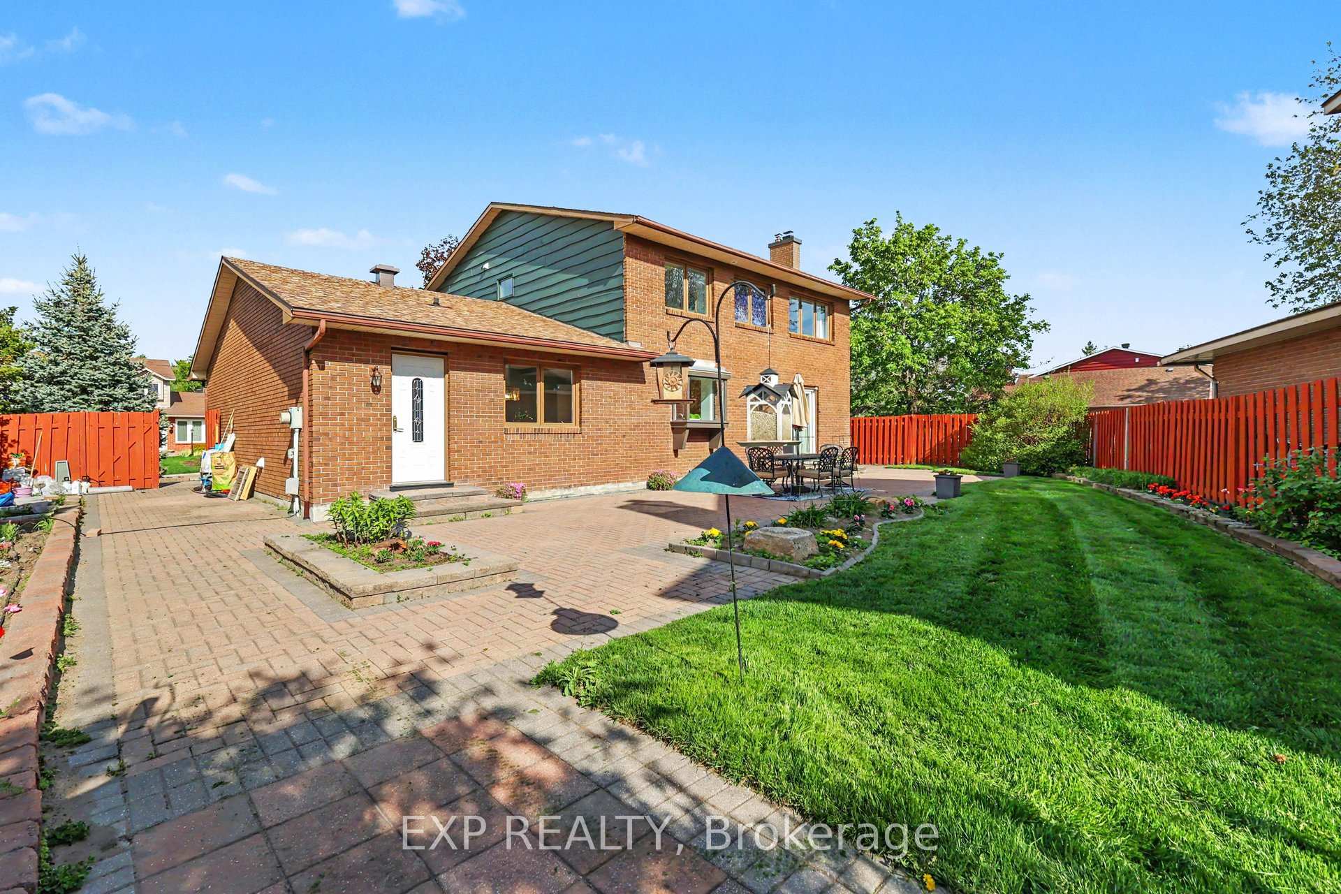 Photo 33 of 105 Country Club Drive, Ottawa, Hunt Club — HOMEH