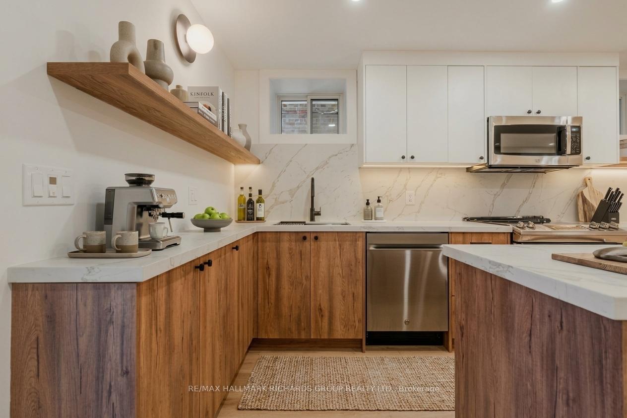 Photo 2 of Unit Lower, 20 Wineva Avenue, Toronto, The Beaches — HOMEH