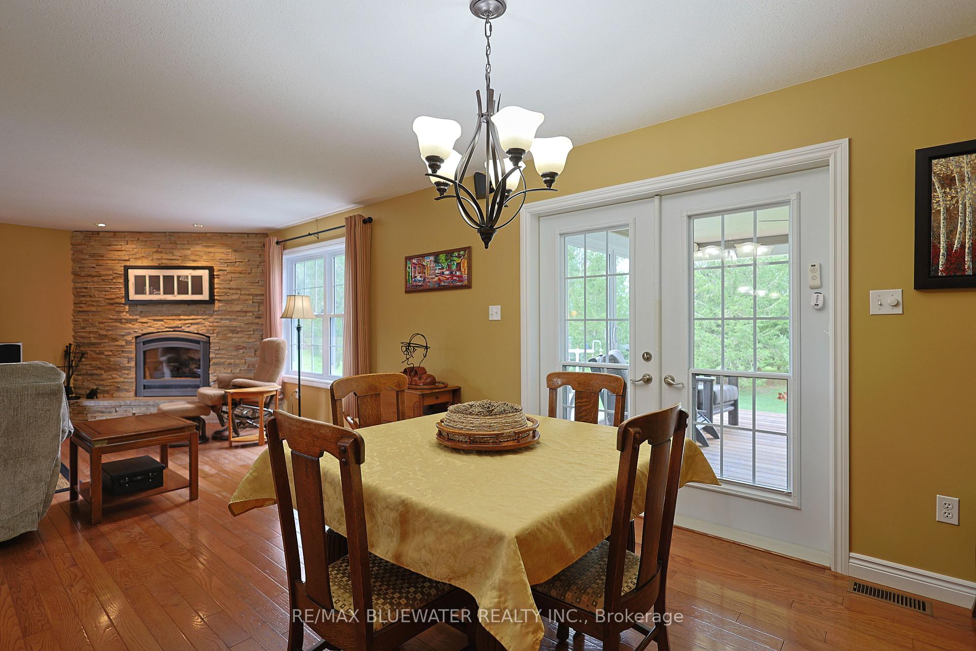 Photo 17 of 71837 Sunridge Crescent, Bluewater, Hay — HOMEH