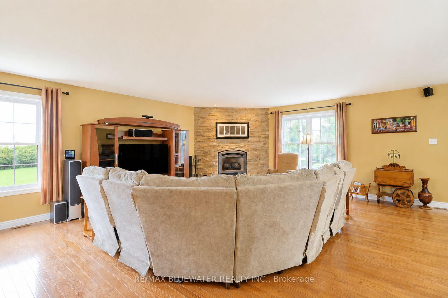 Photo 20 of 71837 Sunridge Crescent, Bluewater, Hay — HOMEH
