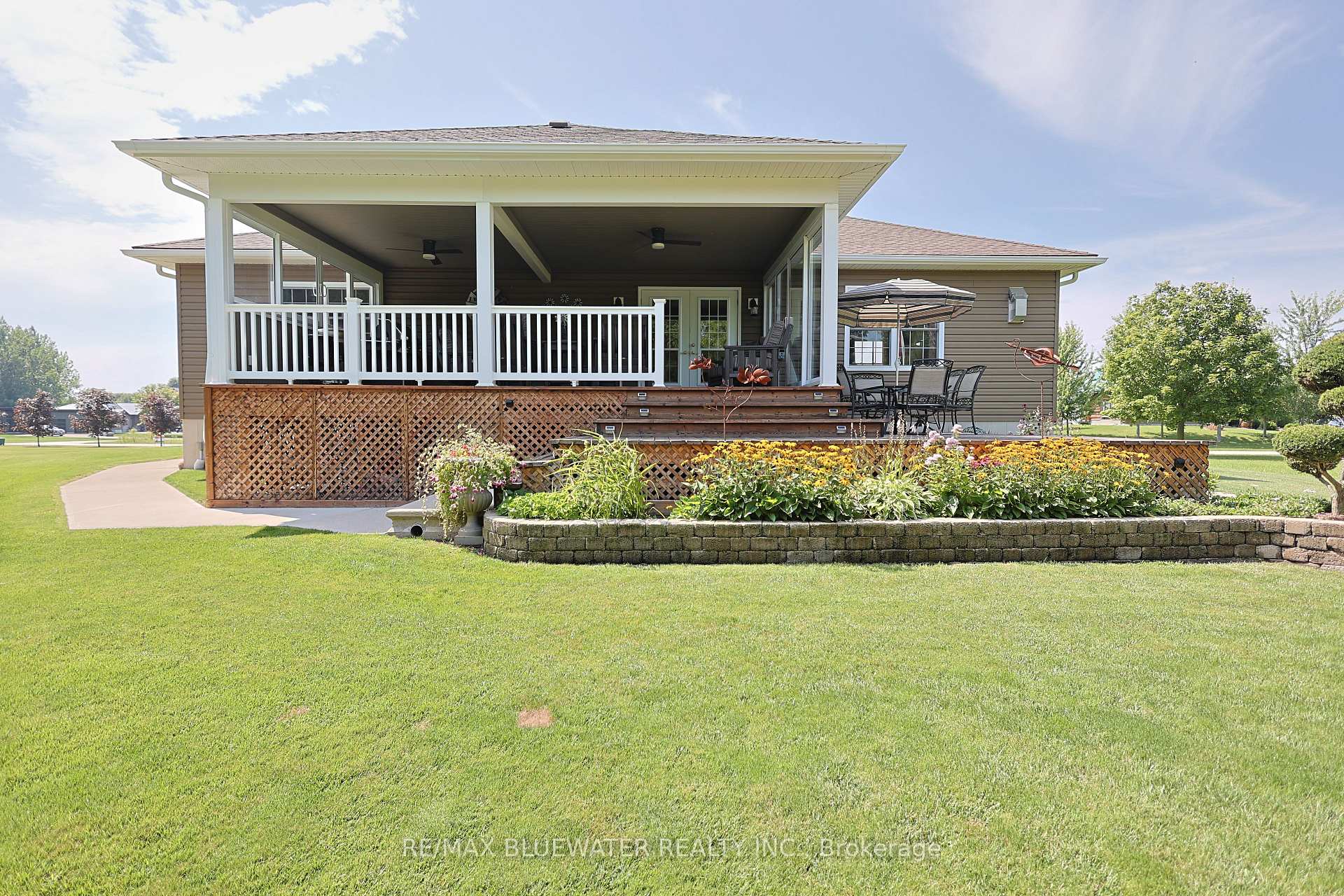 Photo 37 of 71837 Sunridge Crescent, Bluewater, Hay — HOMEH
