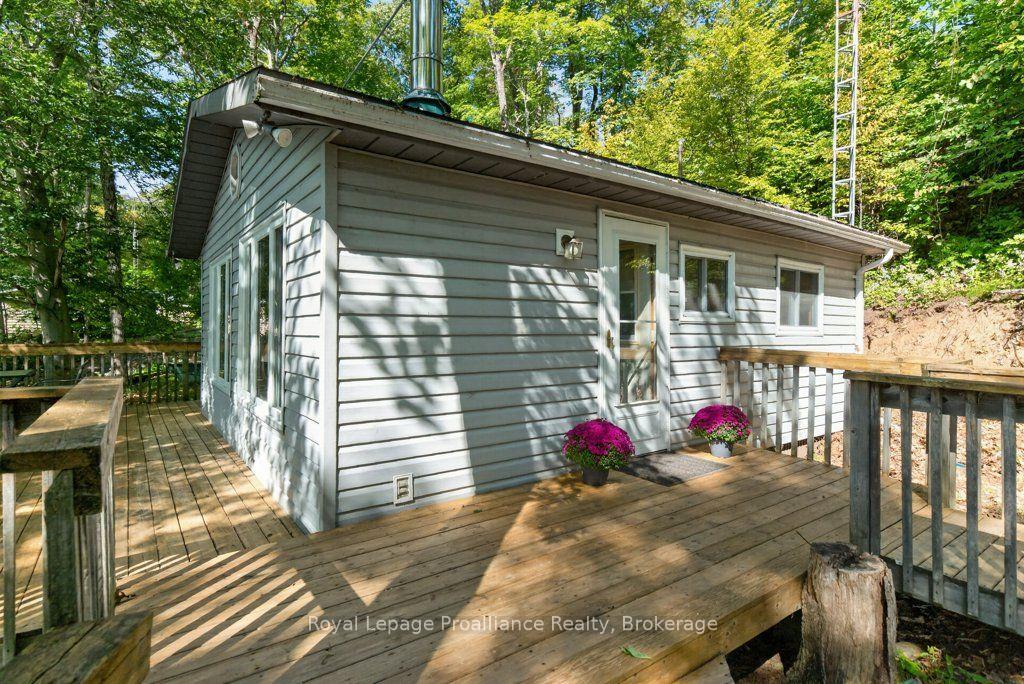 Photo 17 of 1239 Chimney Point Lane, North Frontenac, Frontenac North — HOMEH