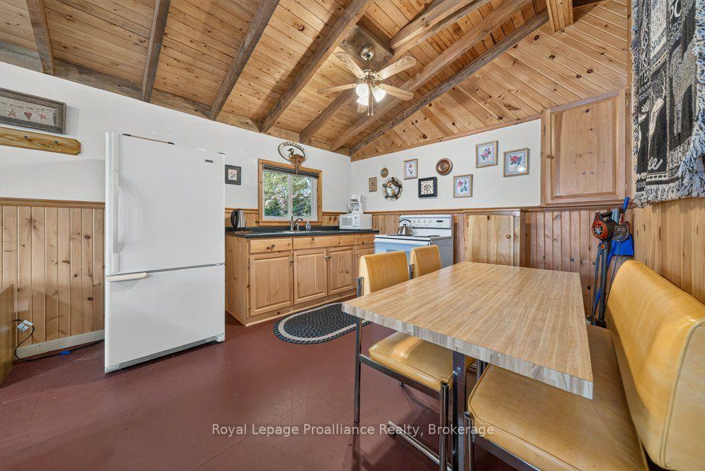 Photo 24 of 1239 Chimney Point Lane, North Frontenac, Frontenac North — HOMEH