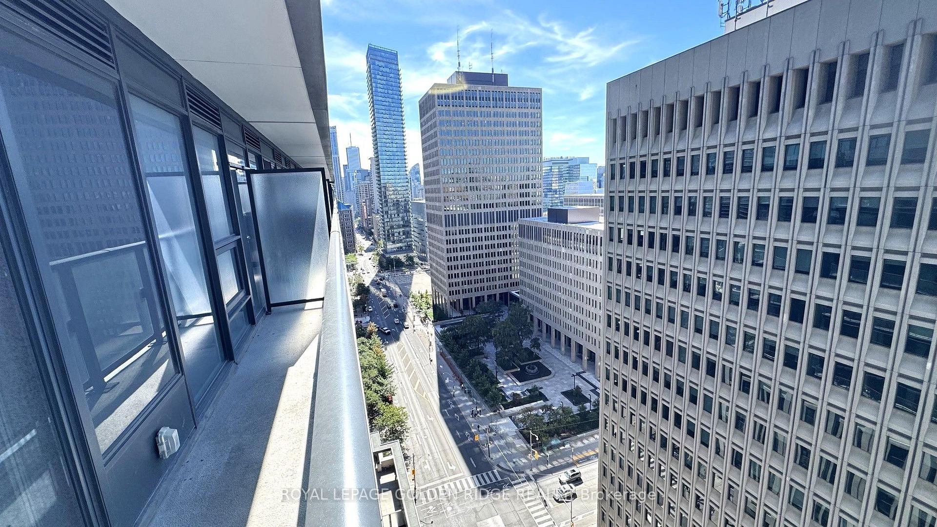 Photo 16 of Unit 1913, 955 Bay Street, Toronto, Bay Street Corridor — HOMEH