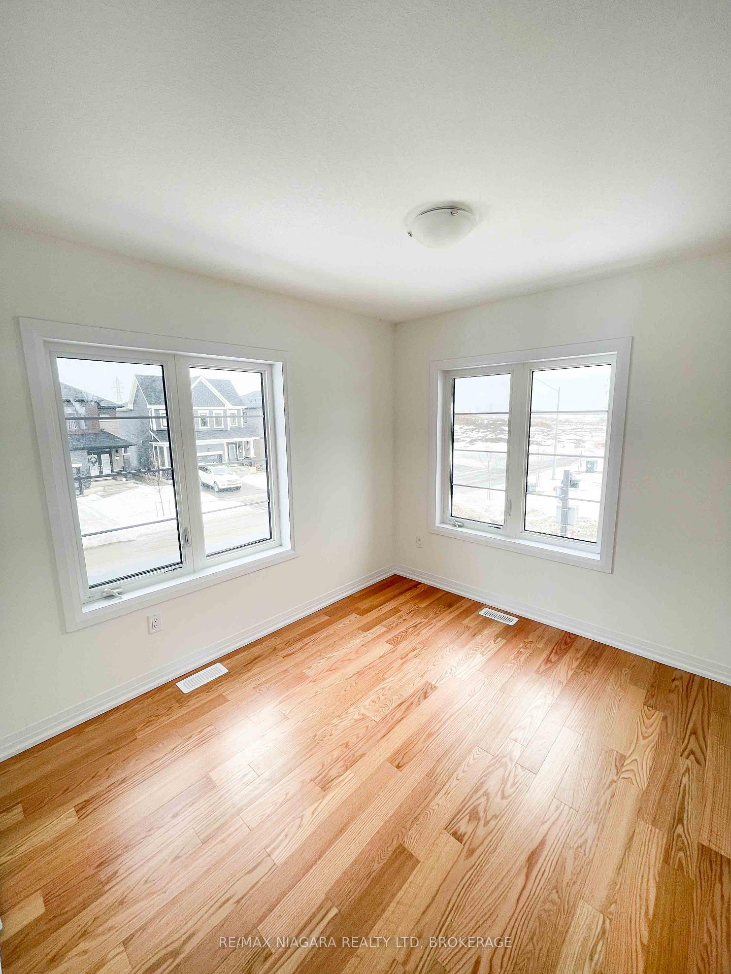 Photo 12 of Unit 23, 15 Peach Street, Thorold, Rolling Meadows — HOMEH