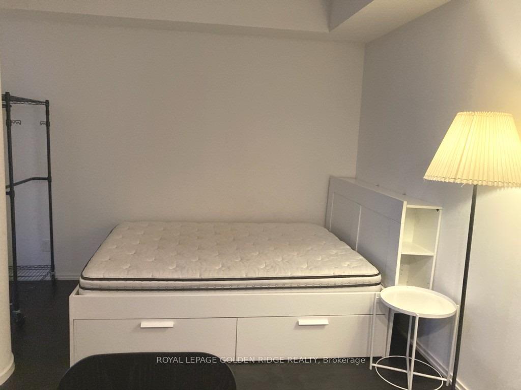 Photo 4 of Unit 3203, 75 St Nicholas Street, Toronto, Bay Street Corridor — HOMEH