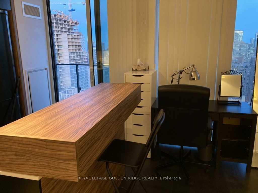 Photo 5 of Unit 3203, 75 St Nicholas Street, Toronto, Bay Street Corridor — HOMEH