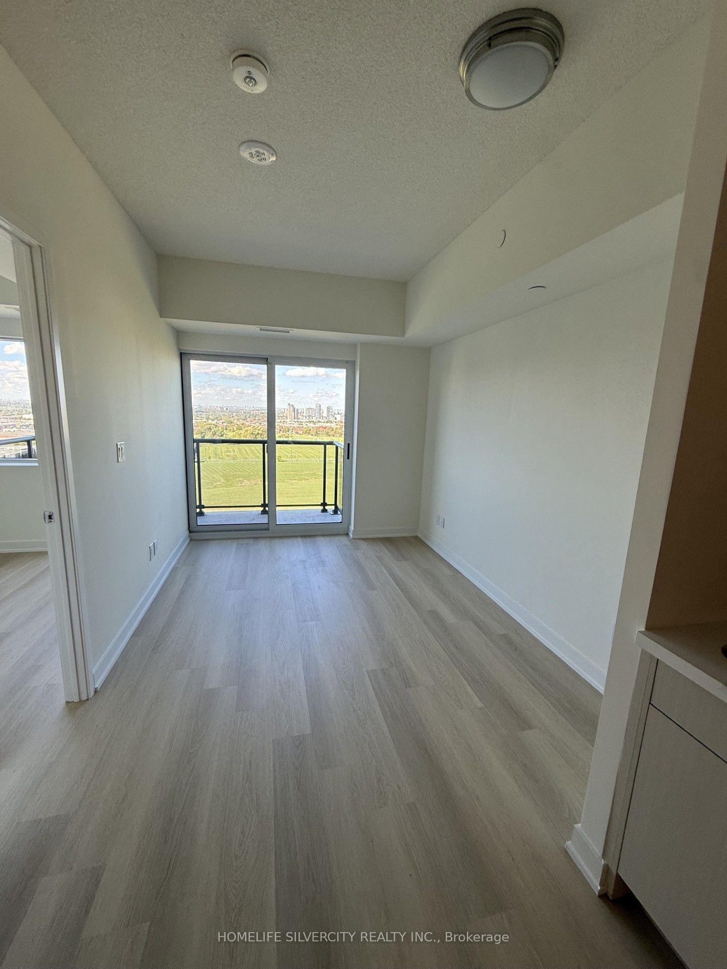 Photo 5 of Unit 1011, 2825 Jane Street, North York, Glenfield-Jane Heights — HOMEH