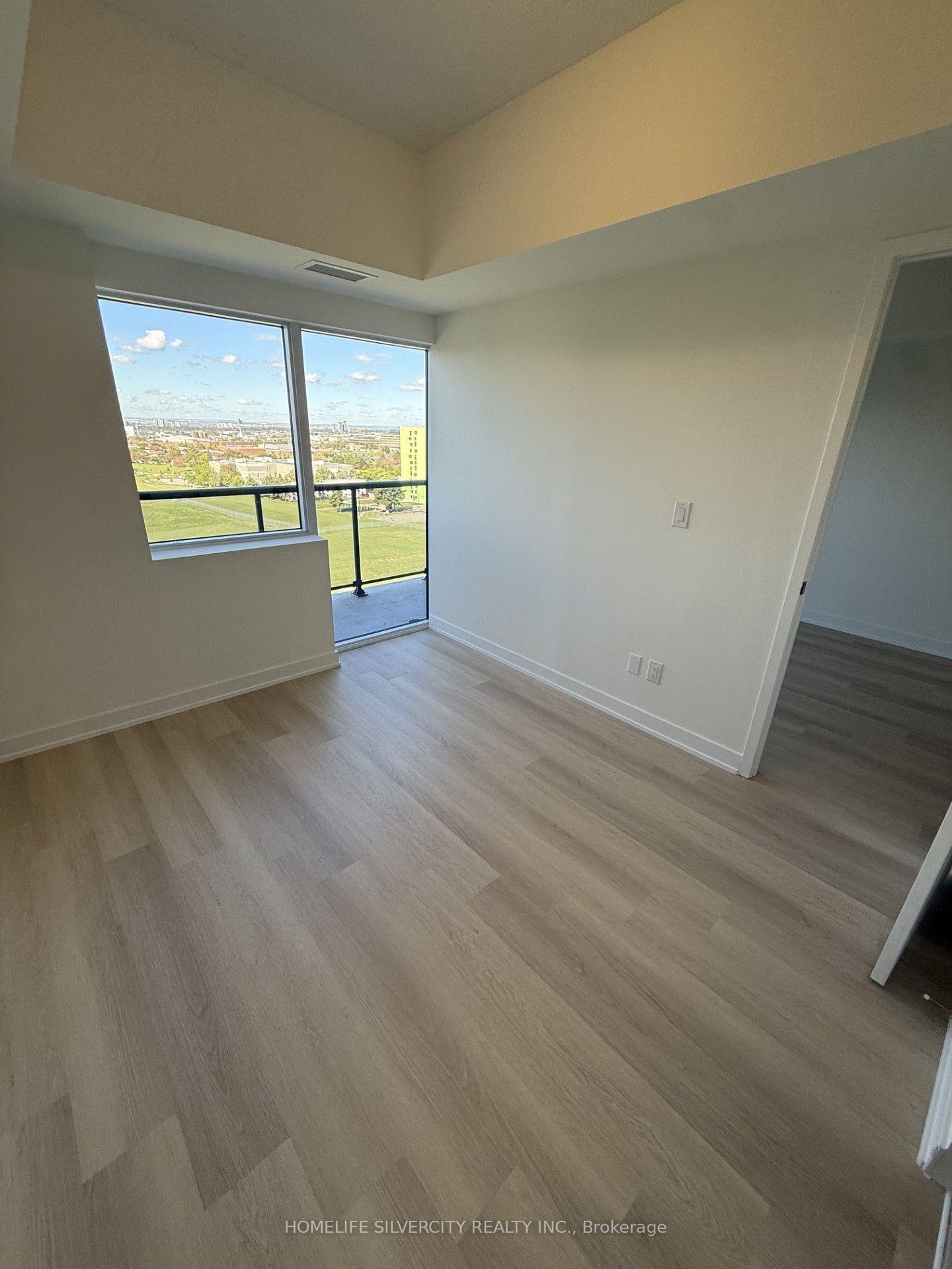 Photo 6 of Unit 1011, 2825 Jane Street, North York, Glenfield-Jane Heights — HOMEH