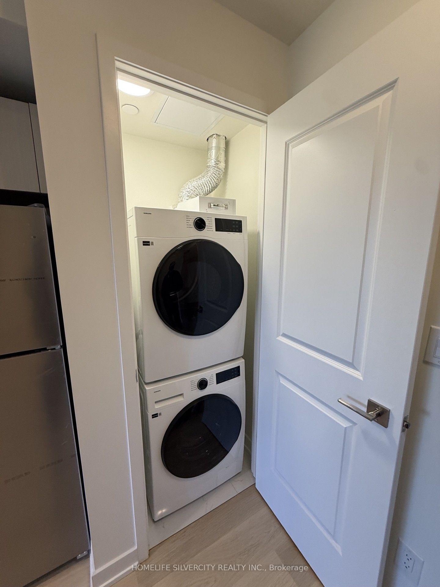 Photo 7 of Unit 1011, 2825 Jane Street, North York, Glenfield-Jane Heights — HOMEH