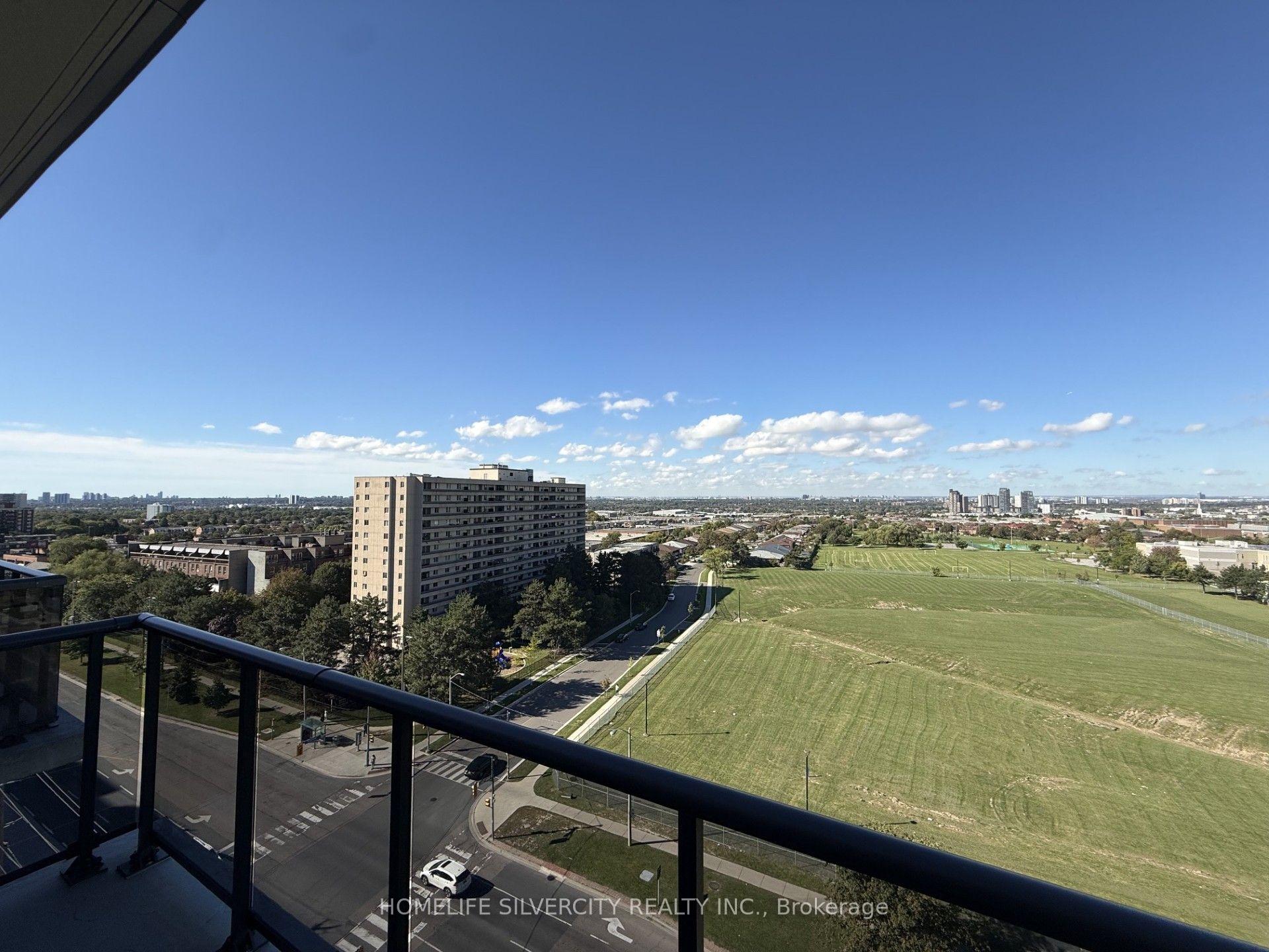 Photo 10 of Unit 1011, 2825 Jane Street, North York, Glenfield-Jane Heights — HOMEH