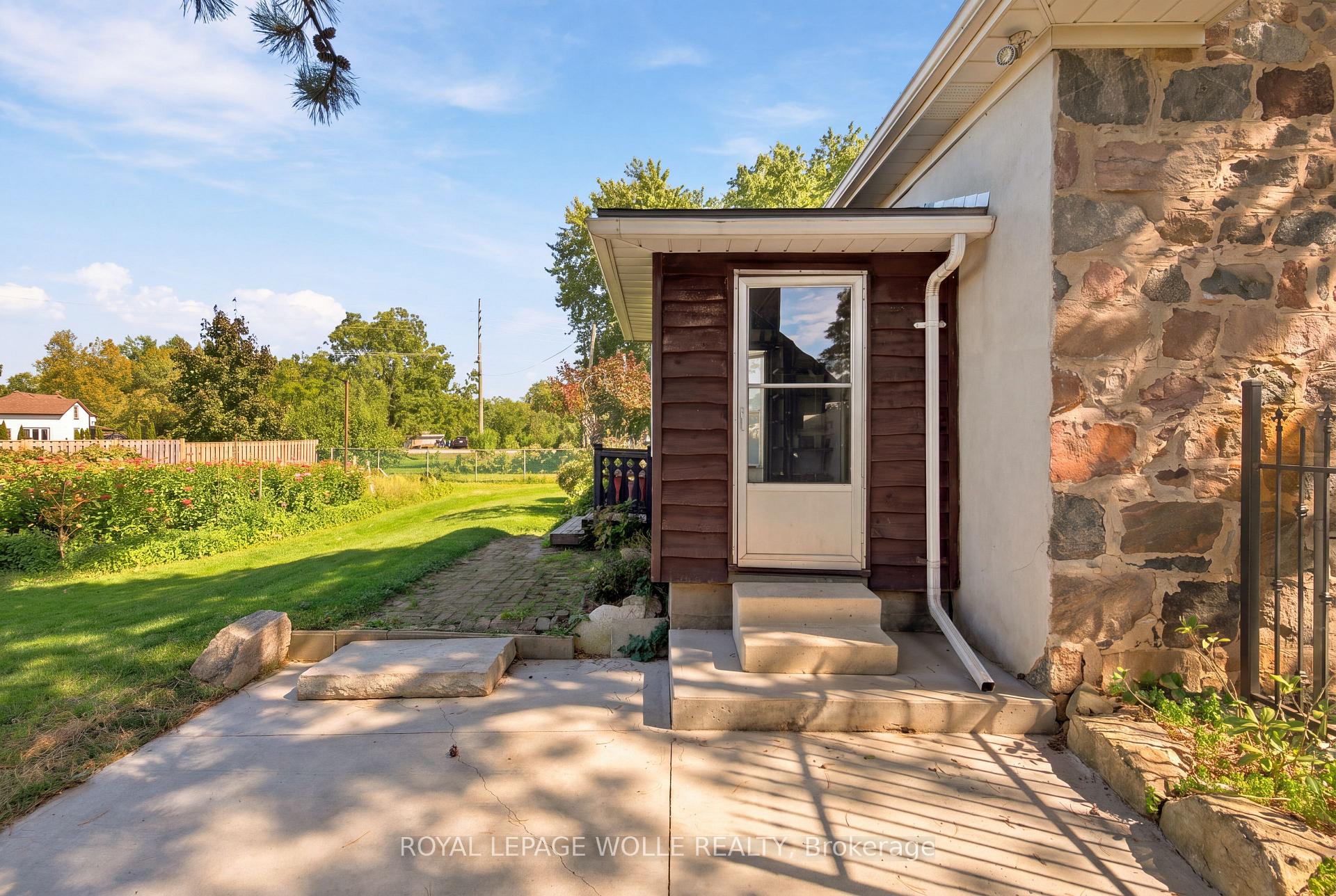 Photo 25 of 2744 Bleams Road, Wilmot — HOMEH
