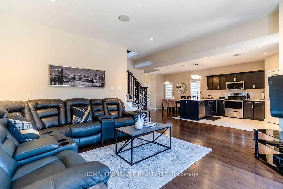 Photo 11 of 32 Carleton Trail, New Tecumseth, Beeton — HOMEH