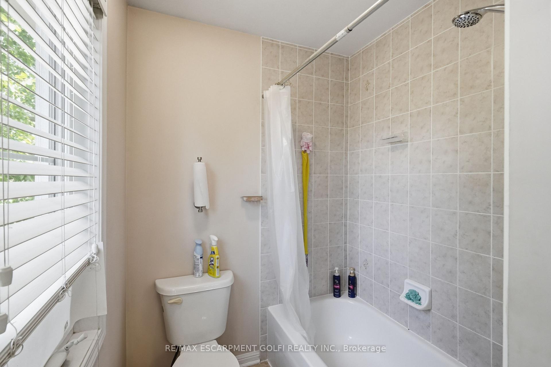Photo 97 of 240 Emick Drive, Hamilton, Meadowlands — HOMEH