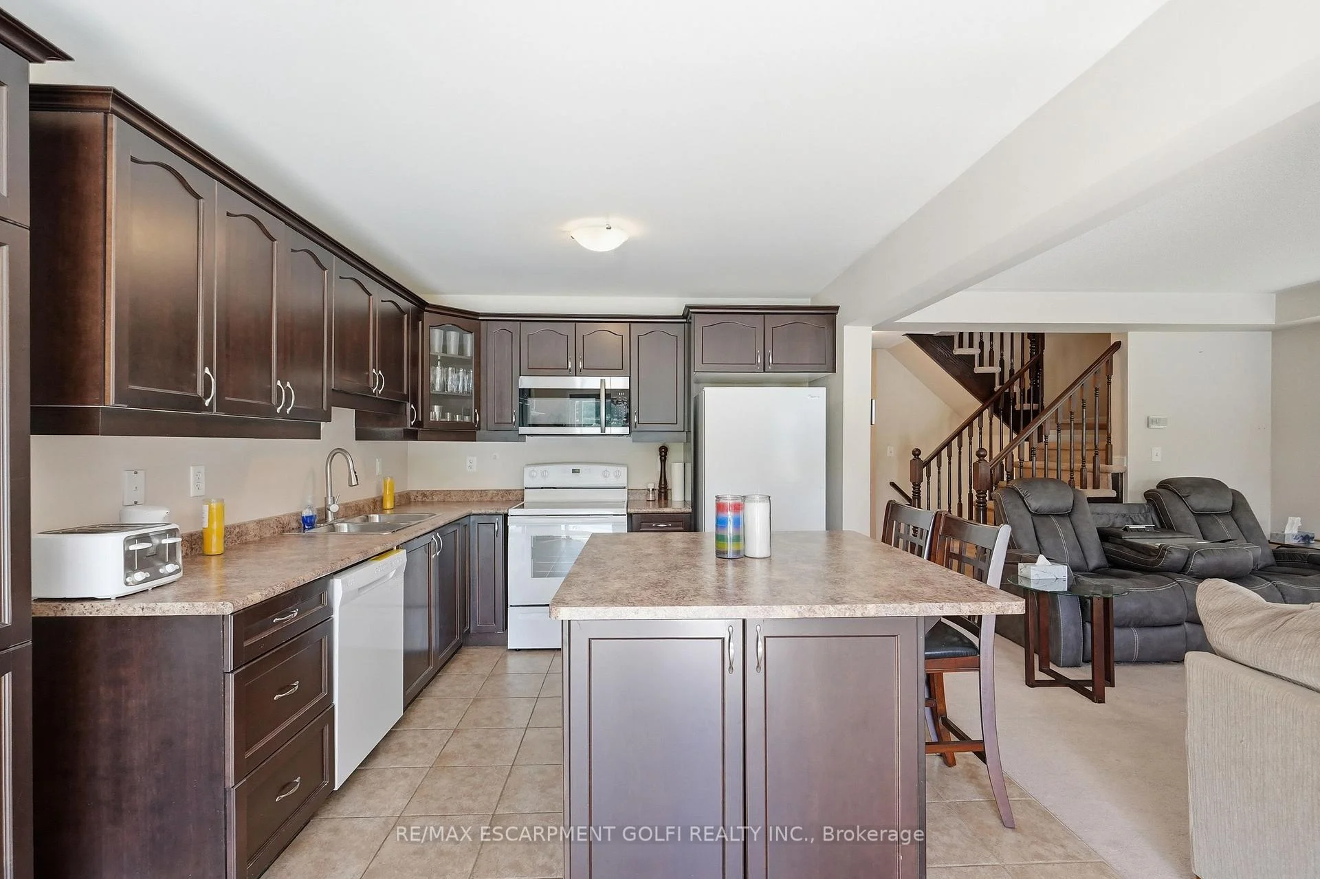 Photo 51 of 240 Emick Drive, Hamilton, Meadowlands — HOMEH