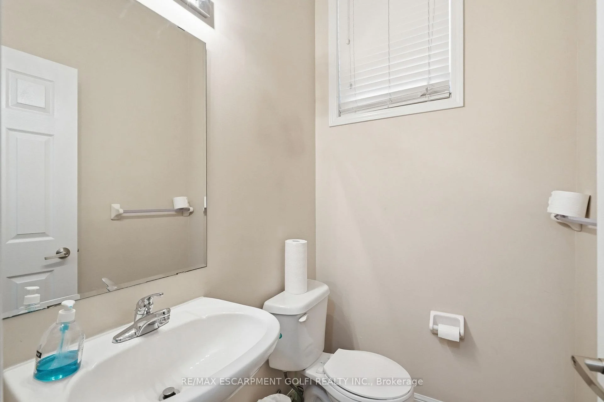 Photo 62 of 240 Emick Drive, Hamilton, Meadowlands — HOMEH