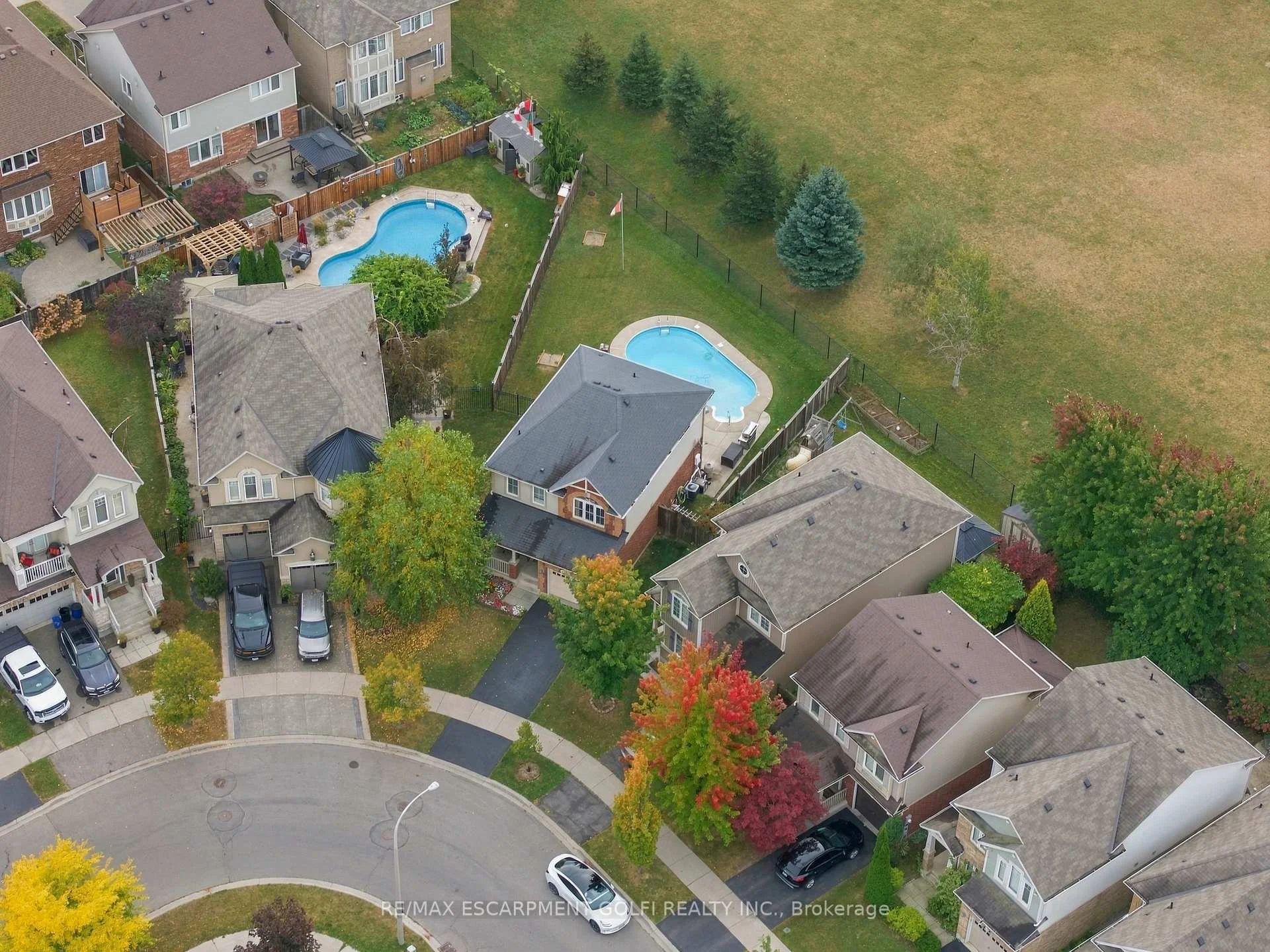Photo 8 of 240 Emick Drive, Hamilton, Meadowlands — HOMEH
