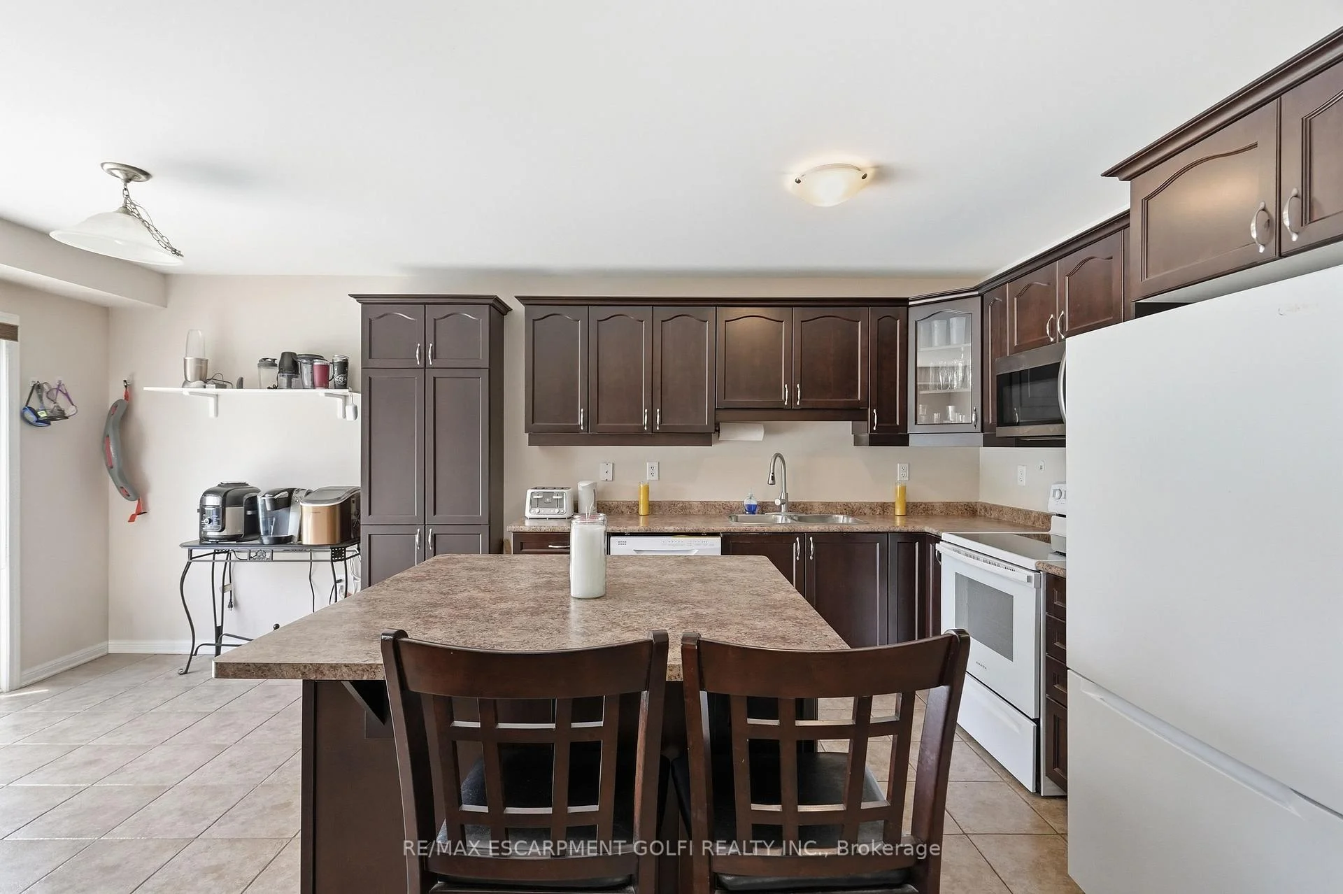 Photo 40 of 240 Emick Drive, Hamilton, Meadowlands — HOMEH