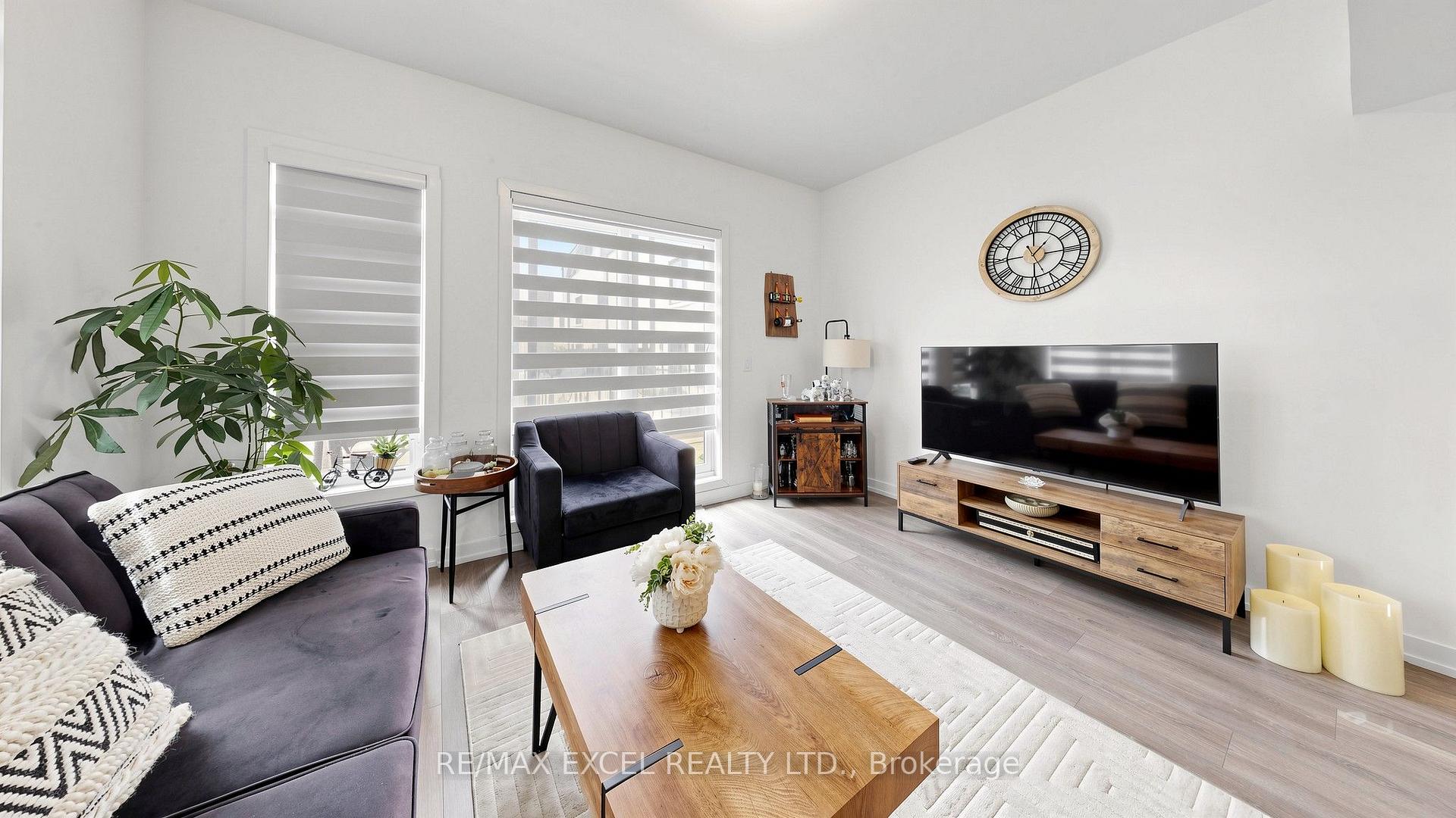 Photo 9 of 68A Tisdale Avenue, North York, Victoria Village — HOMEH