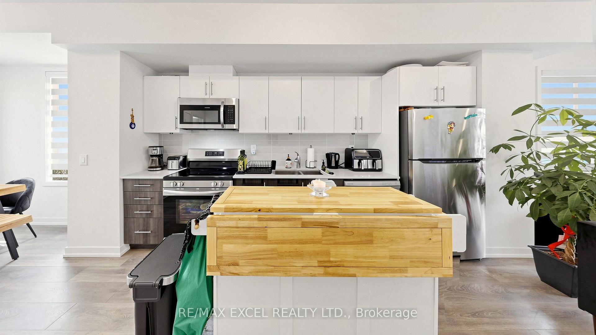 Photo 16 of 68A Tisdale Avenue, North York, Victoria Village — HOMEH
