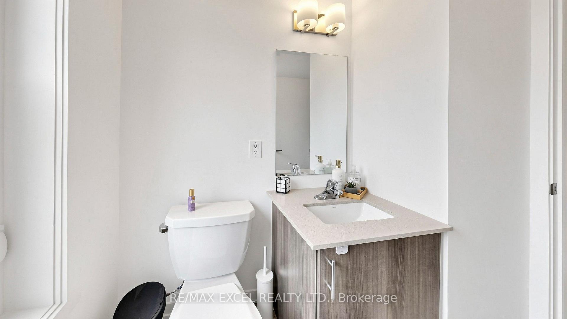 Photo 20 of 68A Tisdale Avenue, North York, Victoria Village — HOMEH