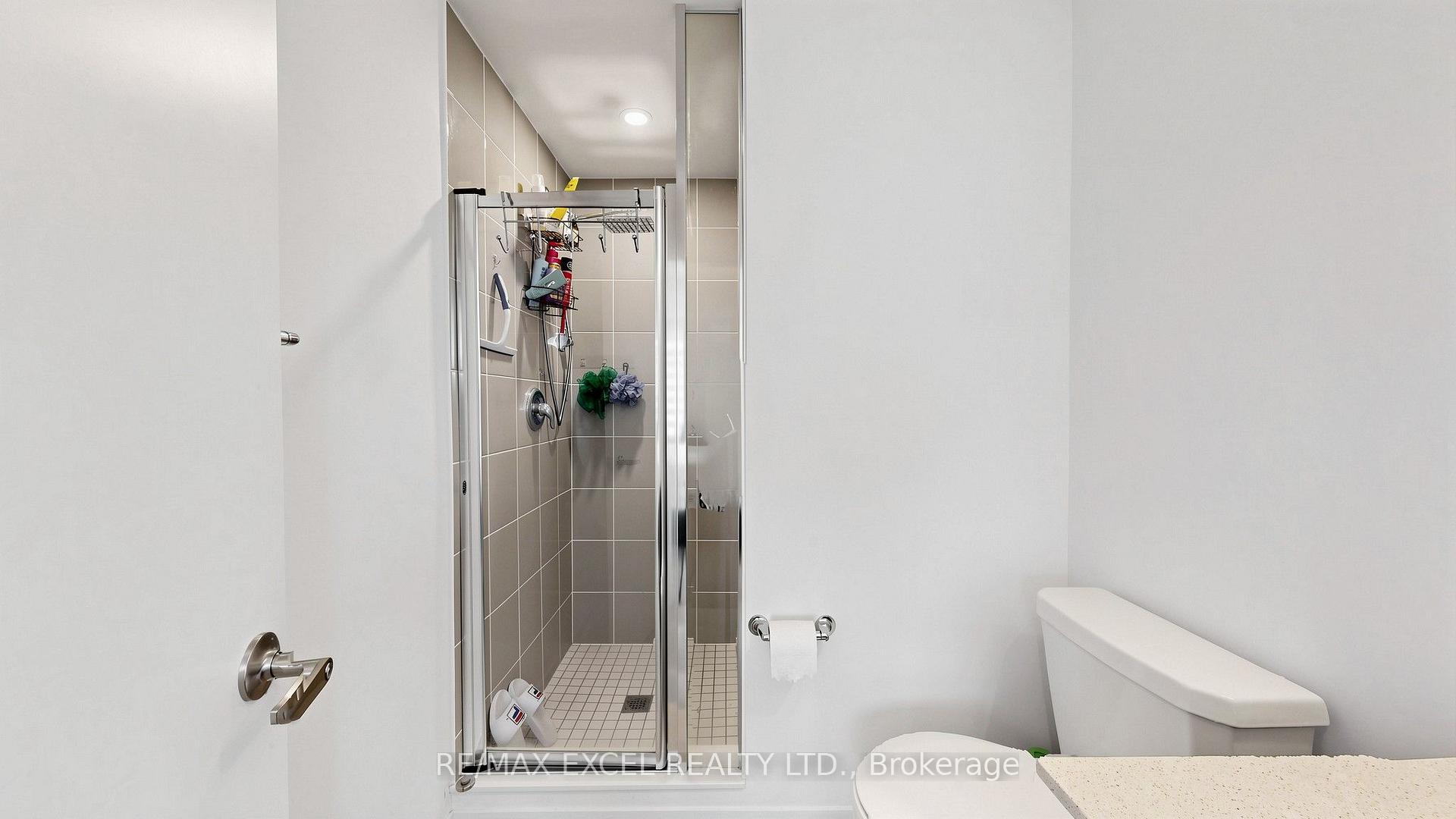 Photo 24 of 68A Tisdale Avenue, North York, Victoria Village — HOMEH