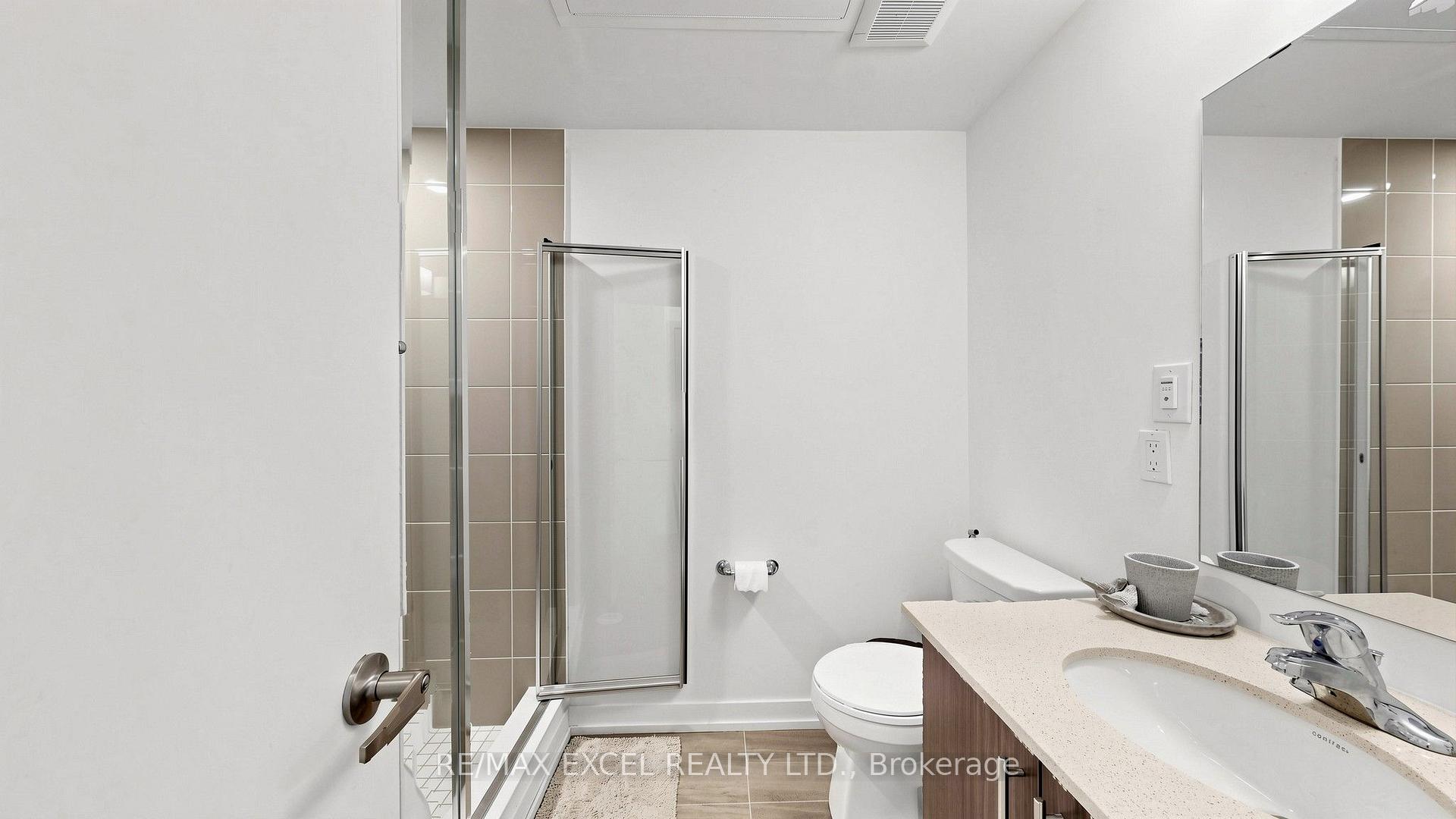 Photo 37 of 68A Tisdale Avenue, North York, Victoria Village — HOMEH