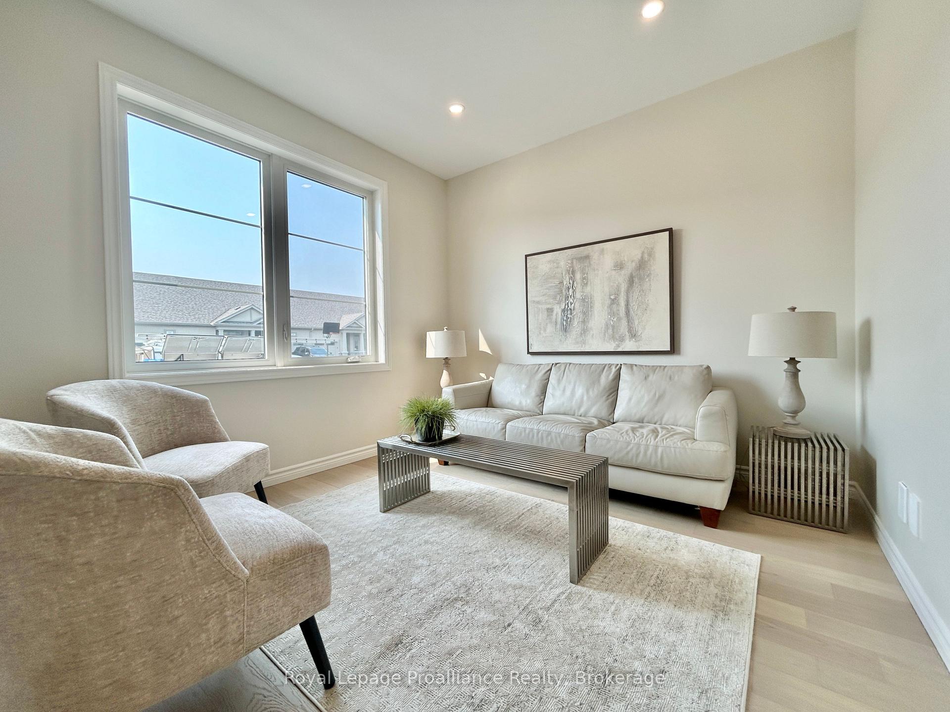 Photo 3 of 93 Athabaska Drive, Belleville, Thurlow Ward — HOMEH